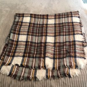 Women’s Blanket Scarf